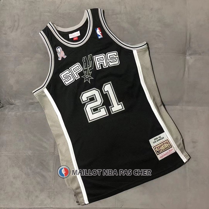 Maillot San Antonio Spurs Tim Duncan Mitchell & Ness 2001-02 noir